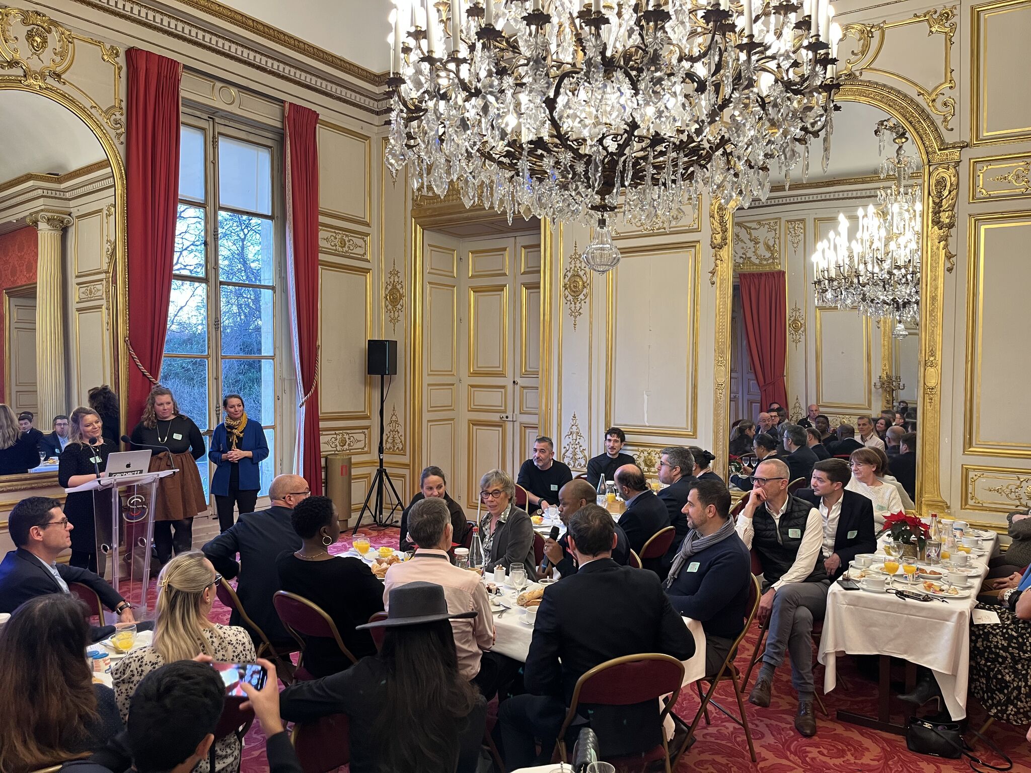 L'EUR SIePS a été présent le 09 décembre au Petit-déjeuner Débat du Sénat consacré à “L’infirmier(e) d’aujourd’hui et de demain” et organisé par Cercle Santé et Territoires